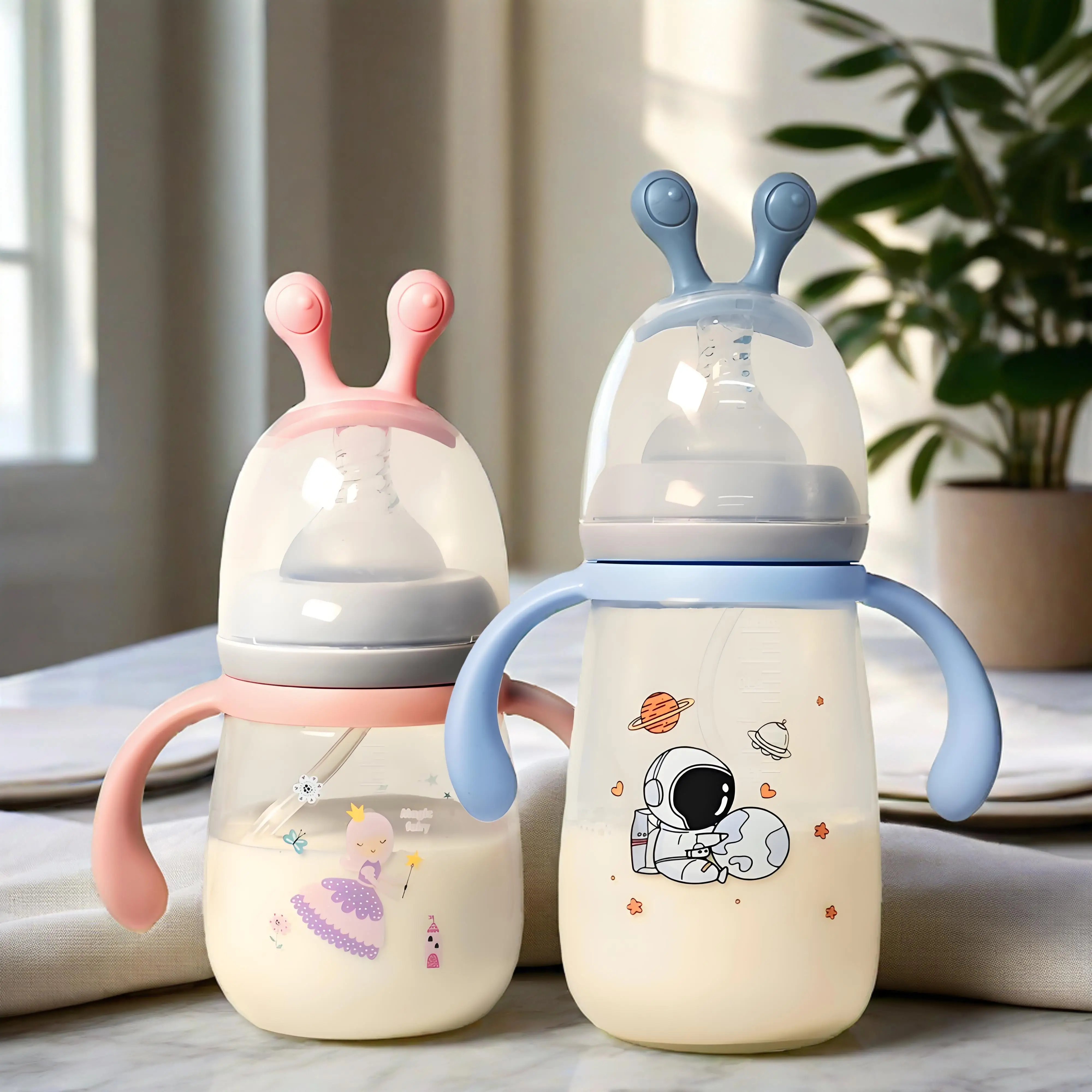 

Cartoon snail photography baby bottle, baby anti-flatulence baby bottle, PP material, drop-resistant and durable, take pictures