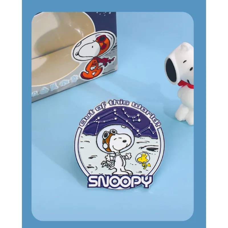 Snoopy Metal Magnetic Attraction Brooch Refrigerator Magnet Anime Figure Cute Cartoon Clothing Packback Decoration Children Gift