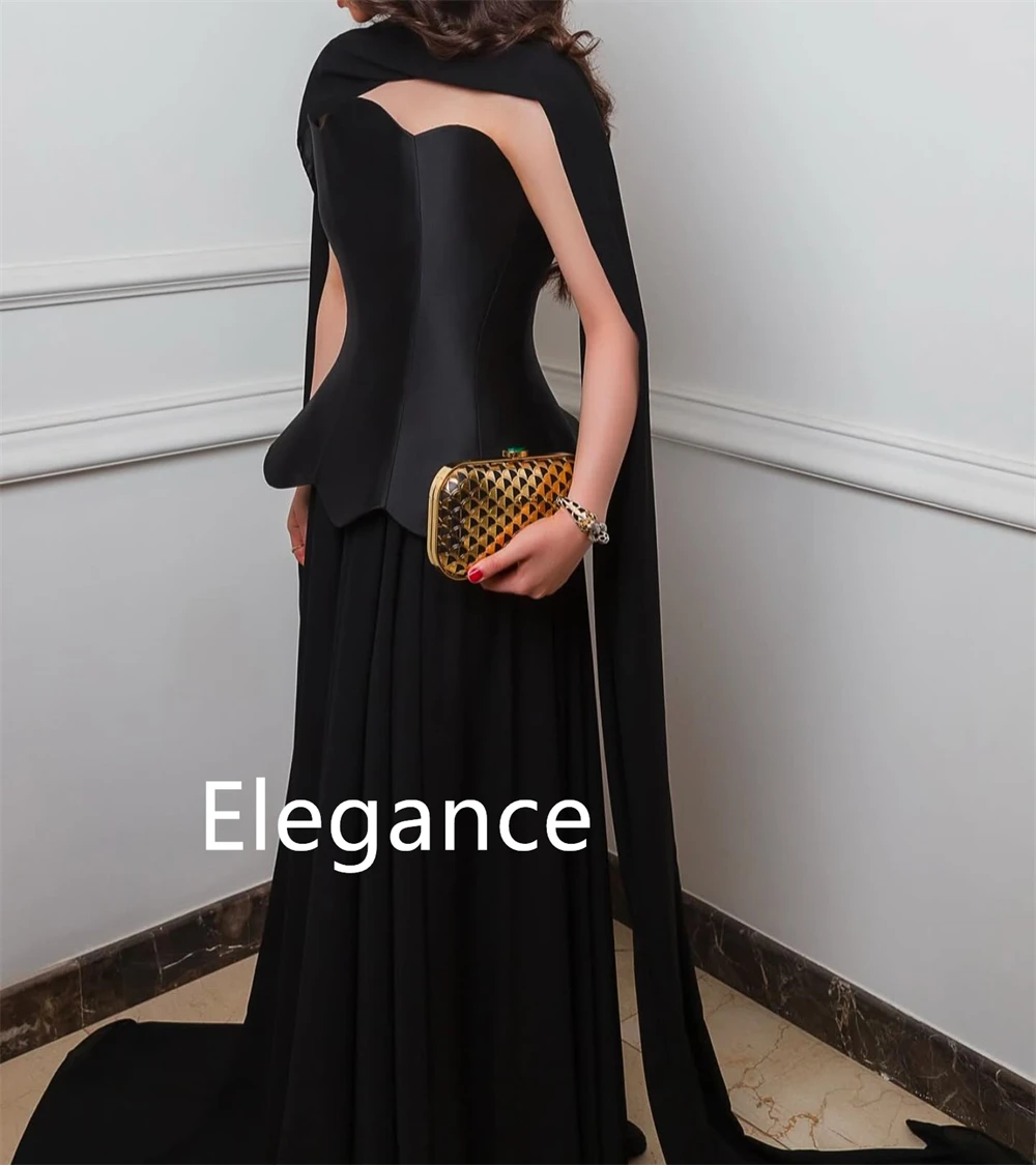 Op maat gemaakte zwarte chiffon avondjurk van hoge kwaliteit Sierlijke strapless mouwloze homecoming-jurk Jurken voor speciale gelegenheden