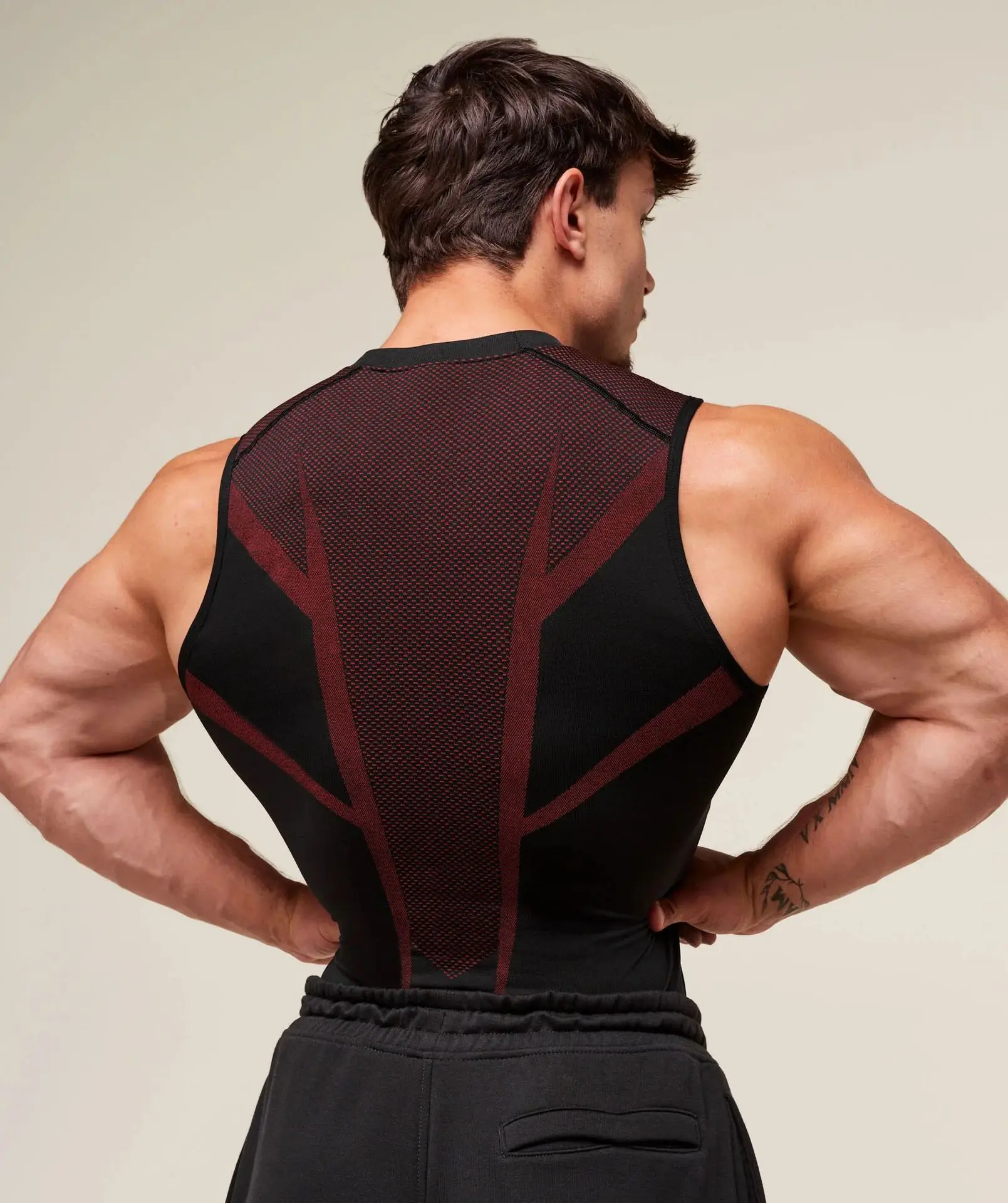 Men's Tight vest sports summer quick-drying breathable seamless fitness running training stretch tight top man sleeveless vest image 3