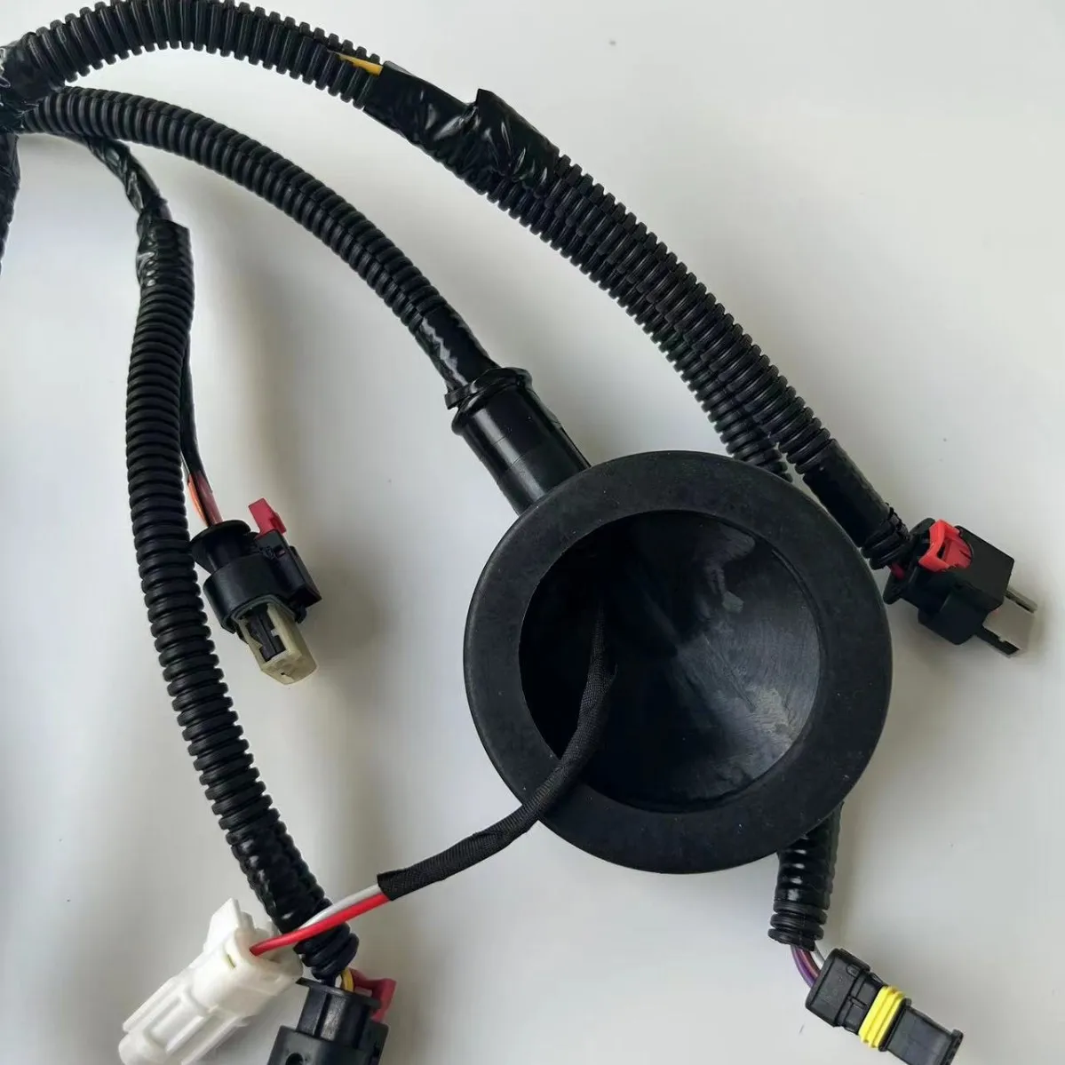Suitable for Tesla accessories ModelY front gantry wiring harness water tank frame wiring harness 2567961-00-B