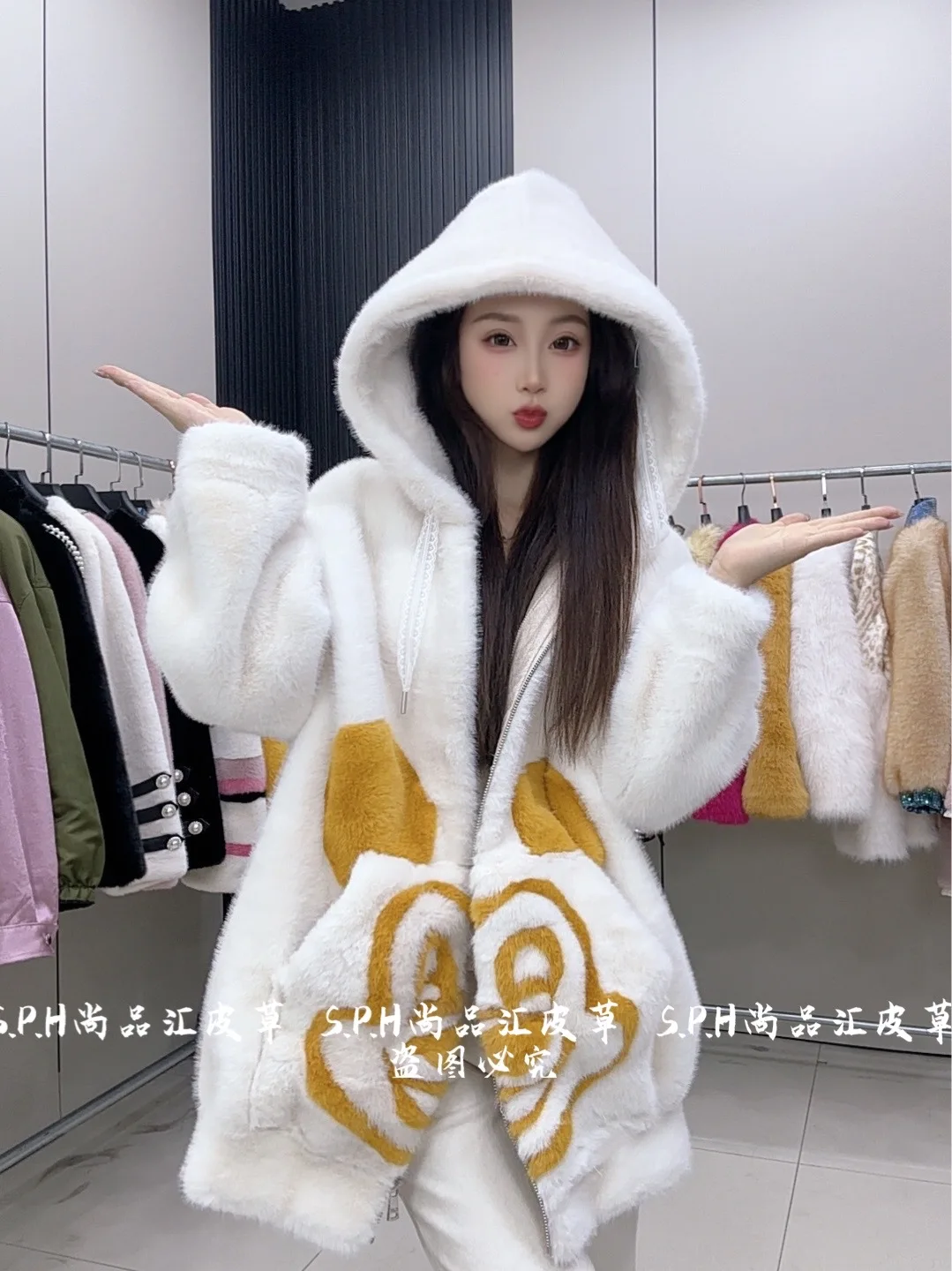 Faux Fur Cartoon Hooded Loose Fit Jacket Women 2025 New Fashion Versatile Winter Sweatshirt Thickened Zipper Jacket