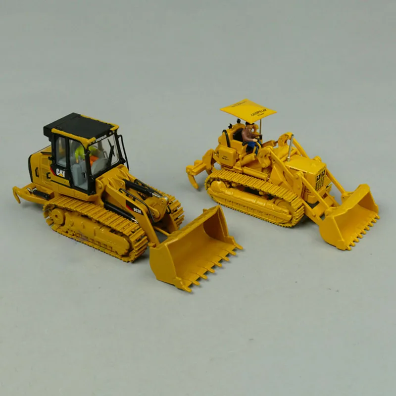 DM Diecast 1:50 Scale CAT977D 963K Bulldozer Forklift Engineering Vehicle Set Alloy Model 85559 Collection Souvenir Display