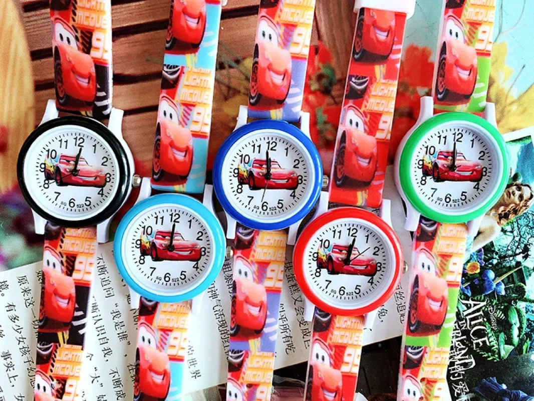 Jam Tangan Anak-anak Lucu Jam Tangan Mainan Mobil Kartun Jam Tangan Anak Laki-laki Jam Tangan Kuarsa Modis Anak Jam Tangan Anak Perempuan Silikon Hadiah Jam Tangan Pria