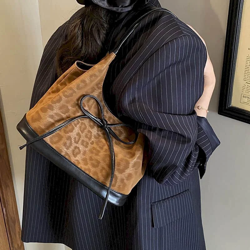 

Elegant Shoulder Bags for Women Leopard Design Korean Style Versatile Handbags Aesthetic Luxury Office Lady Fashion Tote Bags