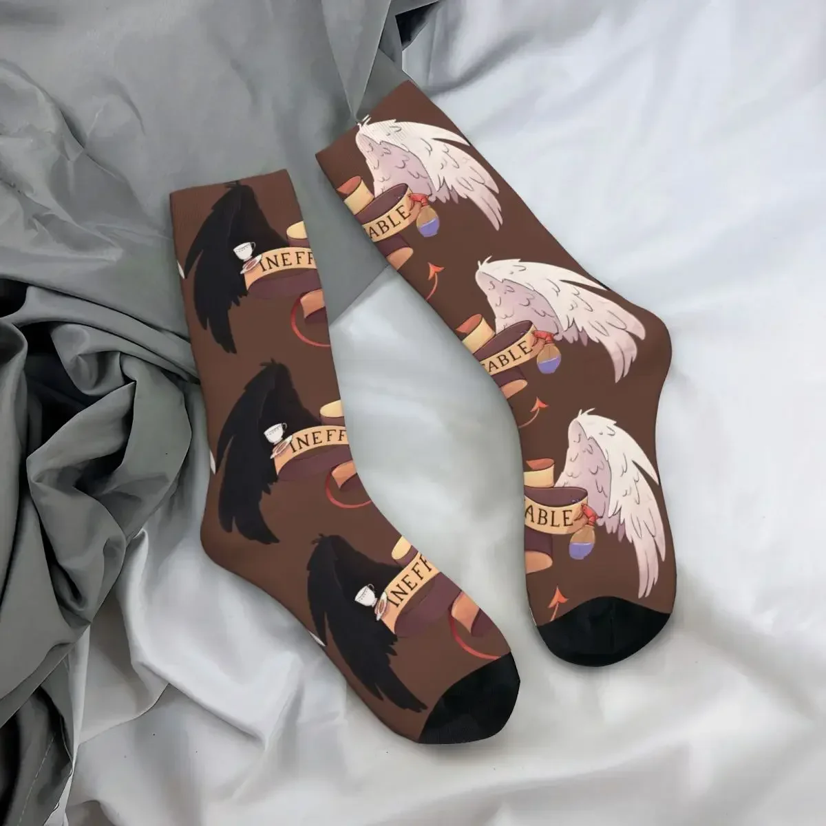 Calcetines de fútbol Hip-hop Good Omens Wings Crowley y Aziraphale Calcetines de tubo medio de poliéster para unisex transpirables