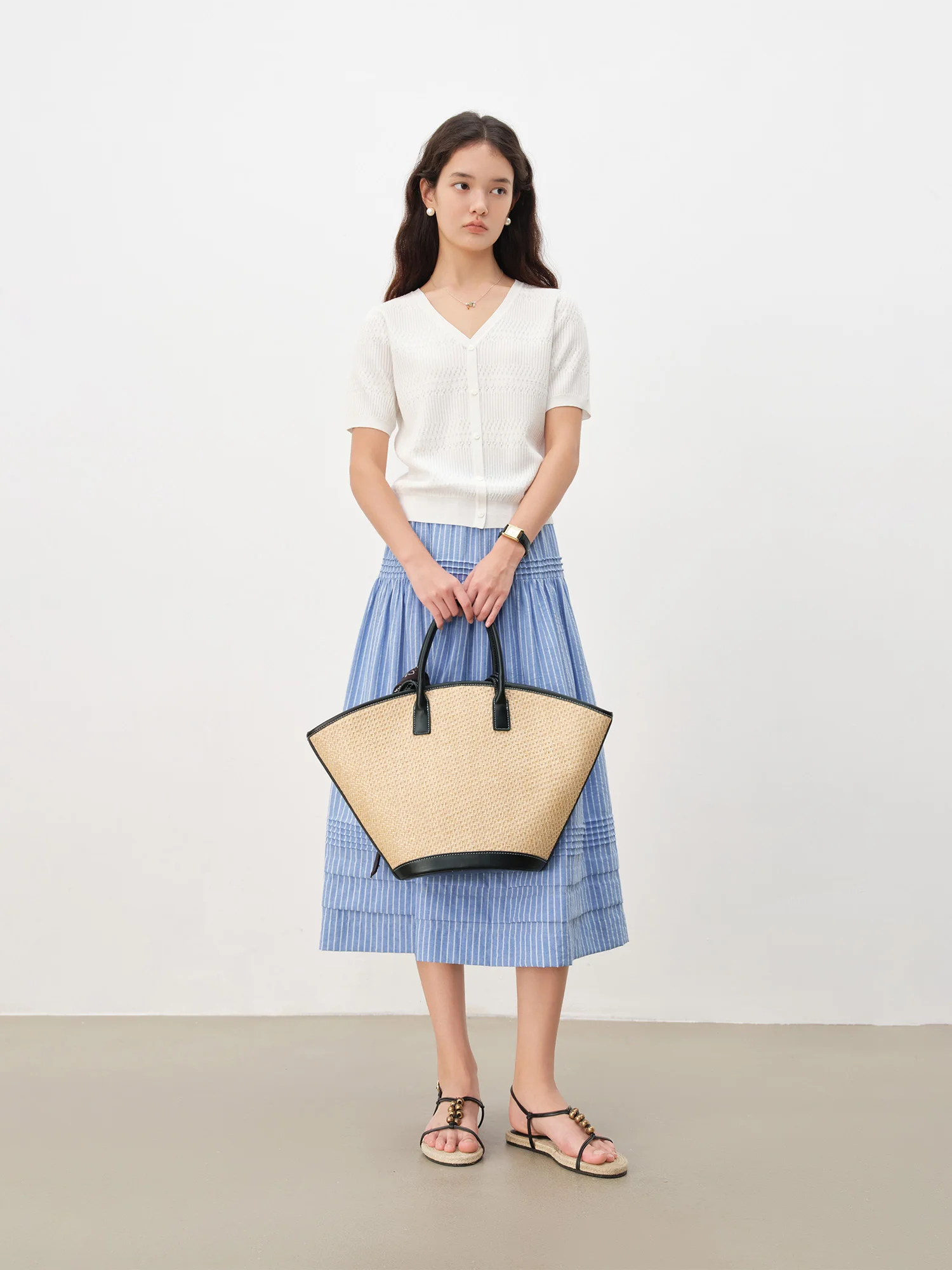 지아오 2025 여름 여성용 페티트 스컬핑 A라인 스커트 - 네비 스트라이프 & 힙 스무딩 플레어로 간편하게 스타일 연출