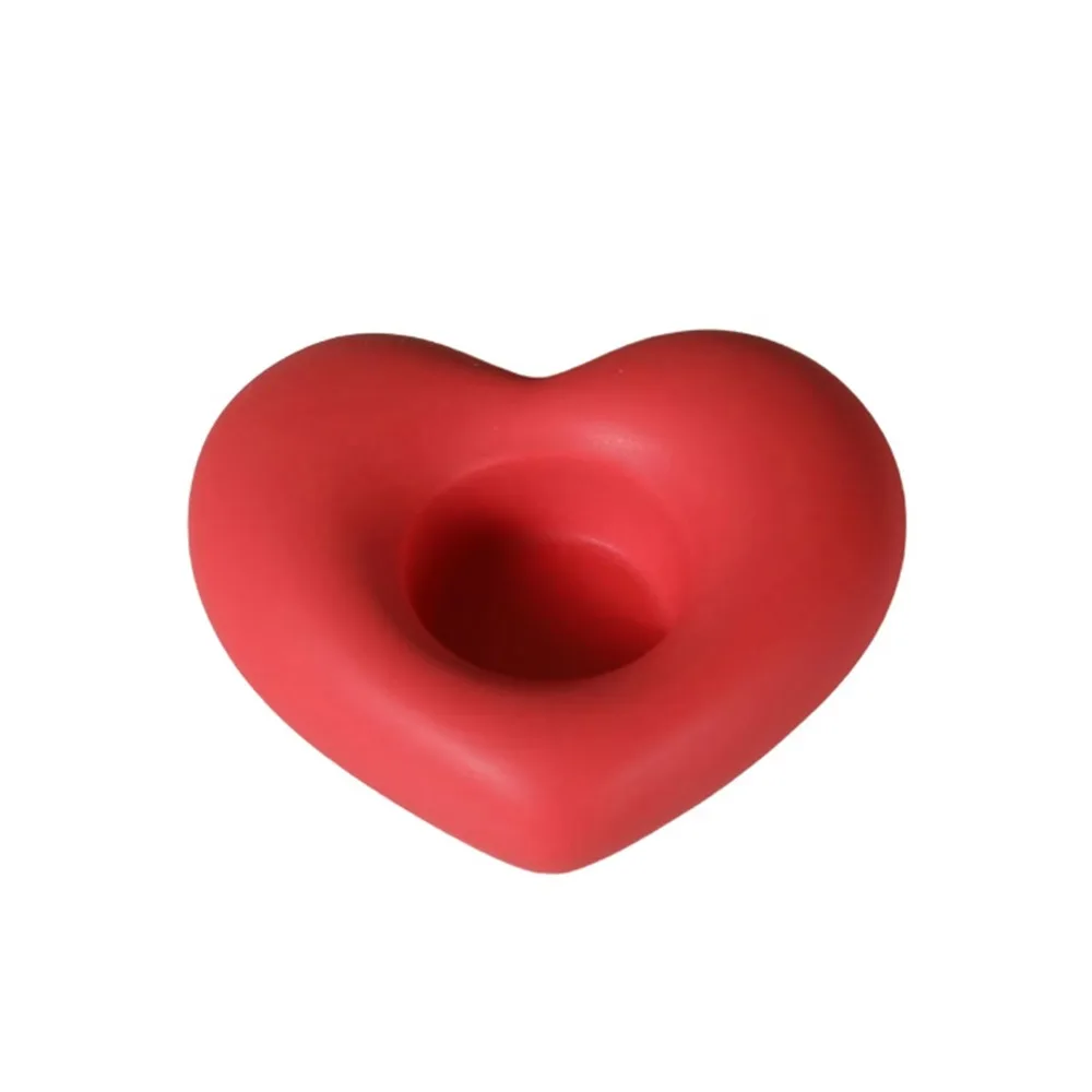 

Ceramic Material Heart Shaped Candle Holders Red/White Color Heart Shape Design Ceramic Candlestick Smooth Surface Decorative