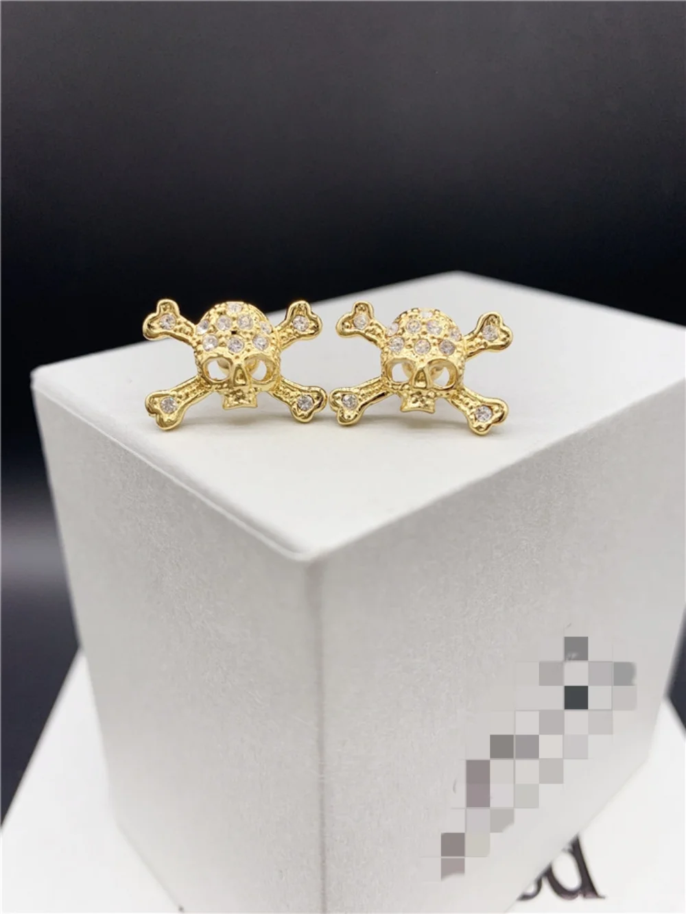 European and American fashion golden silver full diamond pearl small skull double bone Saturn earrings Women's luxury jewelry 5