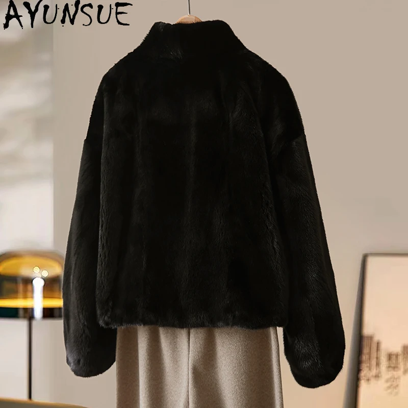 معطف فرو المنك الطبيعي من AYUNSUE معاطف نسائية فاخرة من الفرو الحقيقي بياقة واقفة معاطف نسائية من فرو المنك ملابس شتوية 2025 شغبة Жénska