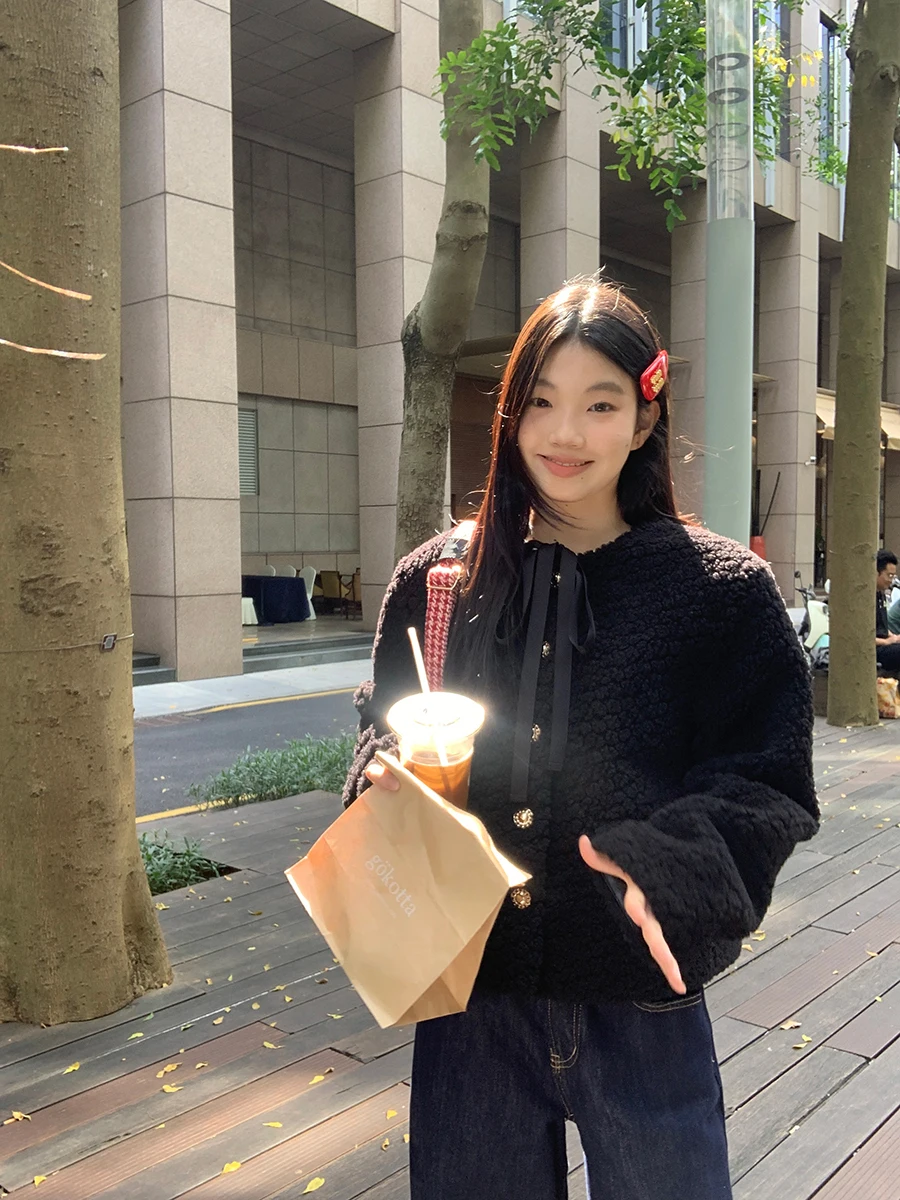 

Красная женская утепленная хлопковая куртка из меха ягненка, черная, осенне-зимняя, прямого кроя, для повседневной носки