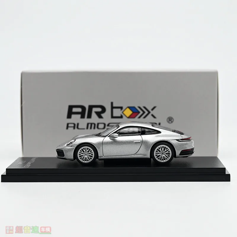 In stock 1: 64 New product 911 992.1 GT silver alloy static die-cast miniature replica car model, small-scale display item.
