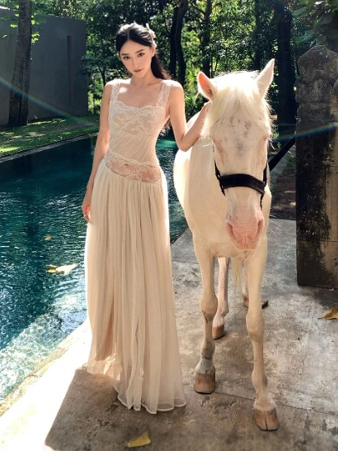 

Elegant Lace Splice Slimming Belted Halter Dress Beautiful Unique Summer Cotton Gown Comfortable Fit for Various Occasions