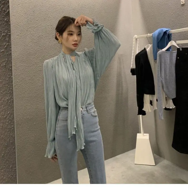 Spring and Autumn French Style Niche V-neck Lace Up Pleated Long Sleeved Shirt for Women Stylish Interior Top