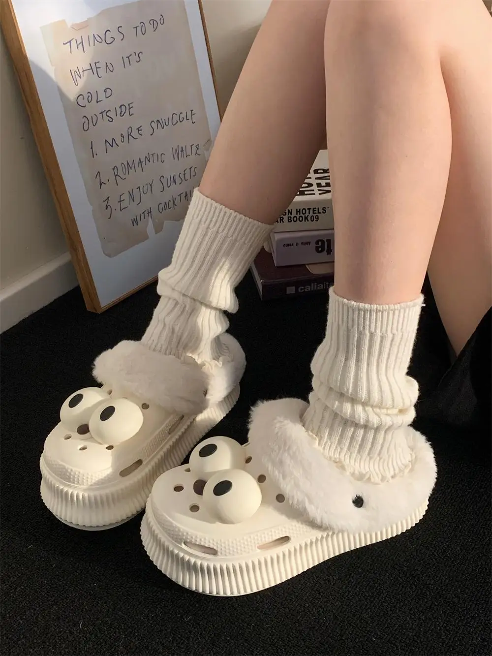 

Women Cotton Garden Shoes Indoor Household Slippers Casual Hollow Out Shoes Home Slippers For Winter Cute Outdoor Slippers