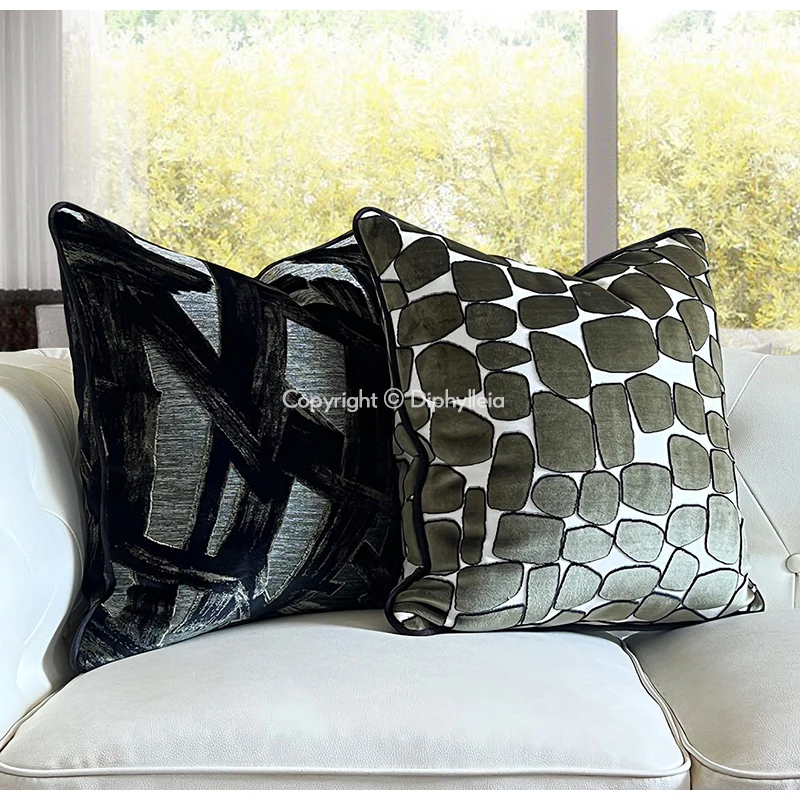 Diphylleia Luxurious Black Raised Velvet Square Cushion Covers Designer Artistic Brushstroke Pillow Case 45x45cm Chic Home Decor