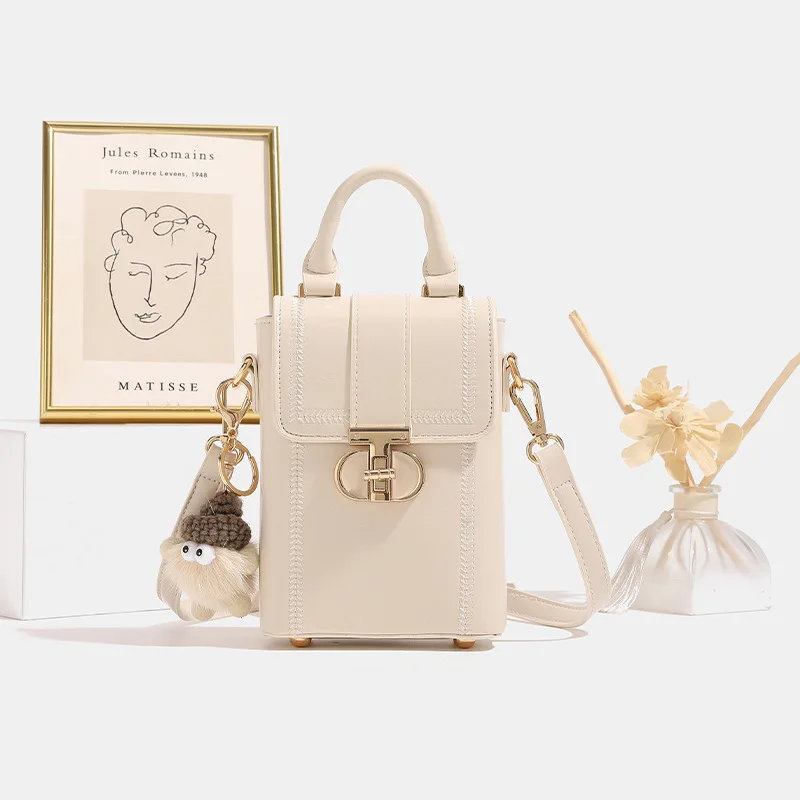 

Women's Classic Shoulder Bag Retro Inspired Crossbody Purse for Everyday Elegant Appearance and Style
