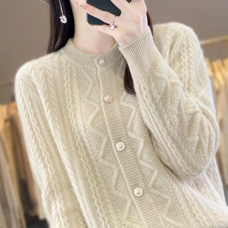 

Thickened Knitted Sweater Autumn Winter round Neck Twist New Style Loose Fashion Open Cardigan High End Women's Premium Sweater