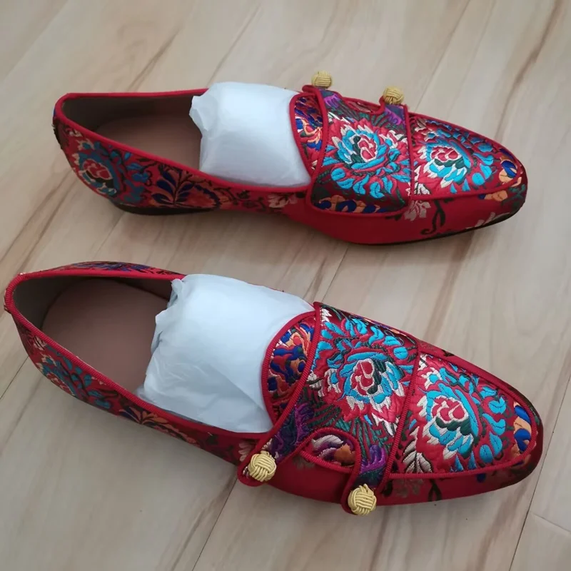 New Arrival Luxury Floral Loafers Red Satin Fabric Embroidery Shoes Fashion Monk Strap Shoes For Men Flats Slip On Dress Shoes