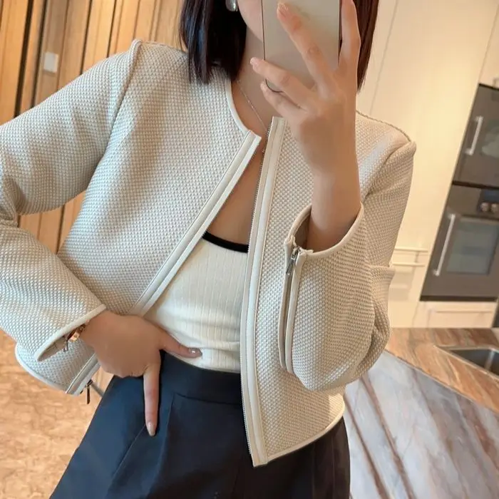 2023 Genuine Leather Jacket, Autumn and Winter New Sheep Skin Weave, Simple and Versatile Round Neck Zipper Short Jacket, Women'