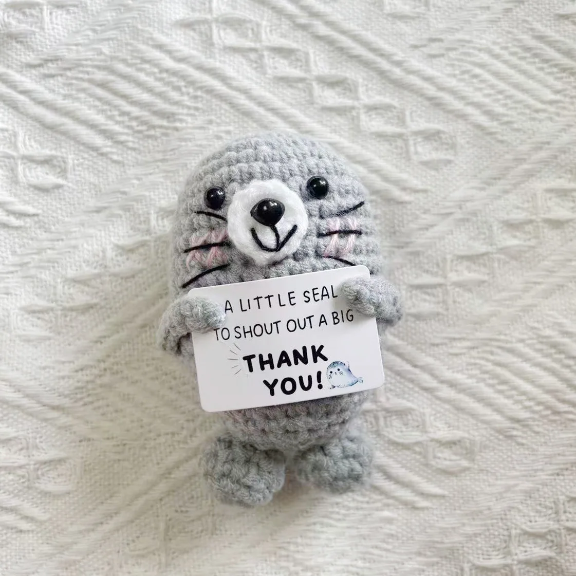 مضحك الإيجابية الكروشيه ختم سطح المكتب زخرفة اليدوية العاطفية دعم إيجابي ختم دمية مع بطاقة ديكور المنزل عيد الميلاد #4