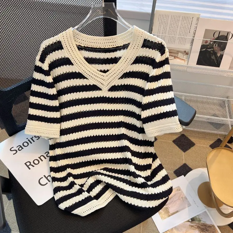 Plus Size maglione a righe vuote in seta di ghiaccio lavorato a maglia per l\'estate delle donne nuovo t-shirt con scollo a v a maniche corte