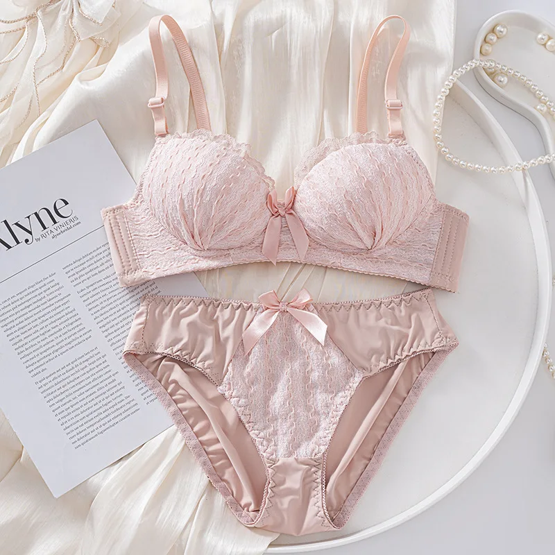 Conjunto de sujetador negro de 2 piezas para mujer, ropa interior Sexy coreana con encaje, conjunto de lencería Floral, Sujetador Push Up inalámbrico y conjuntos de bragas