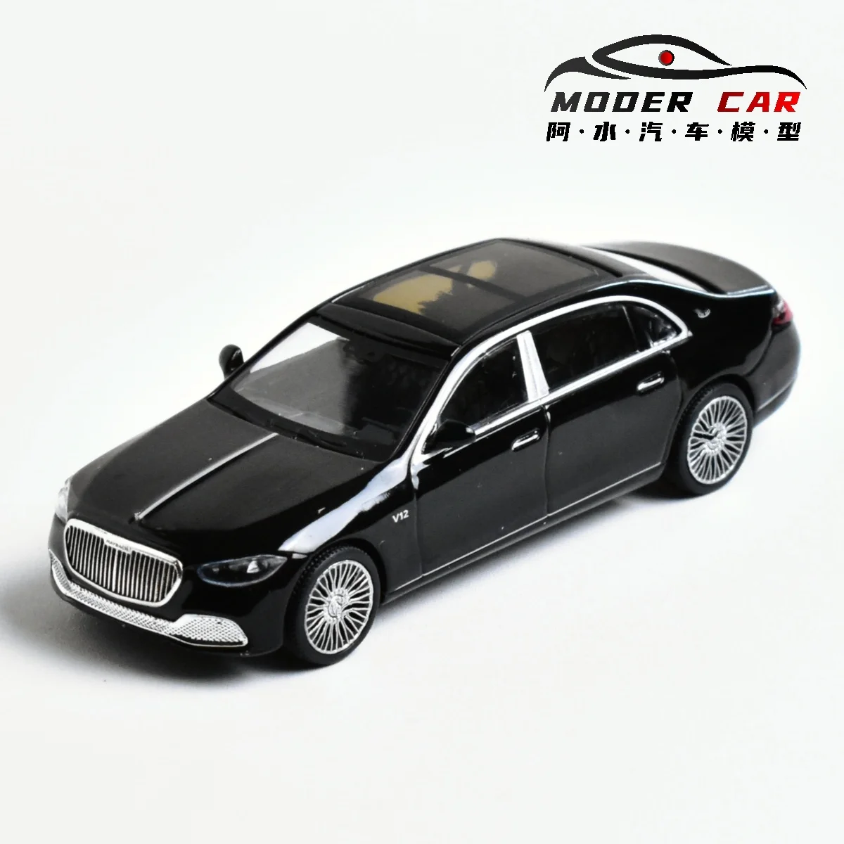 

Литая под давлением модель автомобиля MINIGT TSM 1:64 977 S680