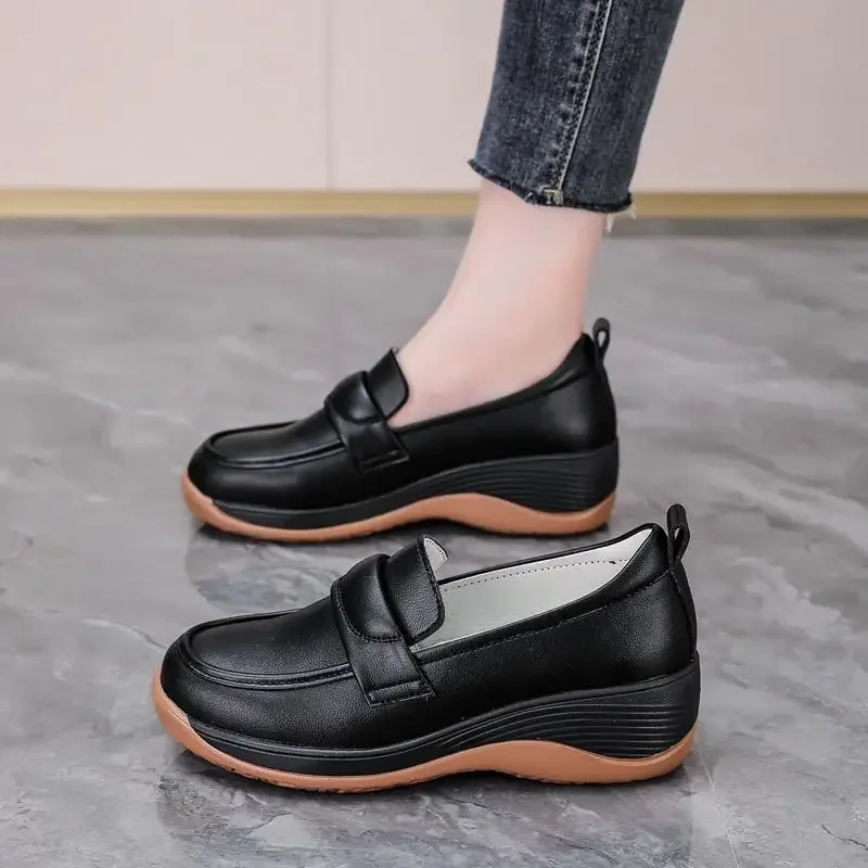 Large size 2025 new summer single women's fashion soft sole Loafu women's foreign style casual women's Loafu moccasin shoes