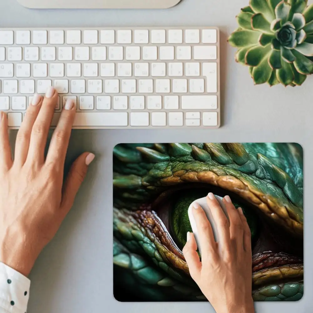 التنين عيون ماوس الوسادة 40X45 كبير مربع الكمبيوتر مكتب ألعاب الجدول الحصير المطاط المضادة للانزلاق ماوس مكتب ديكور صغير منصات #2