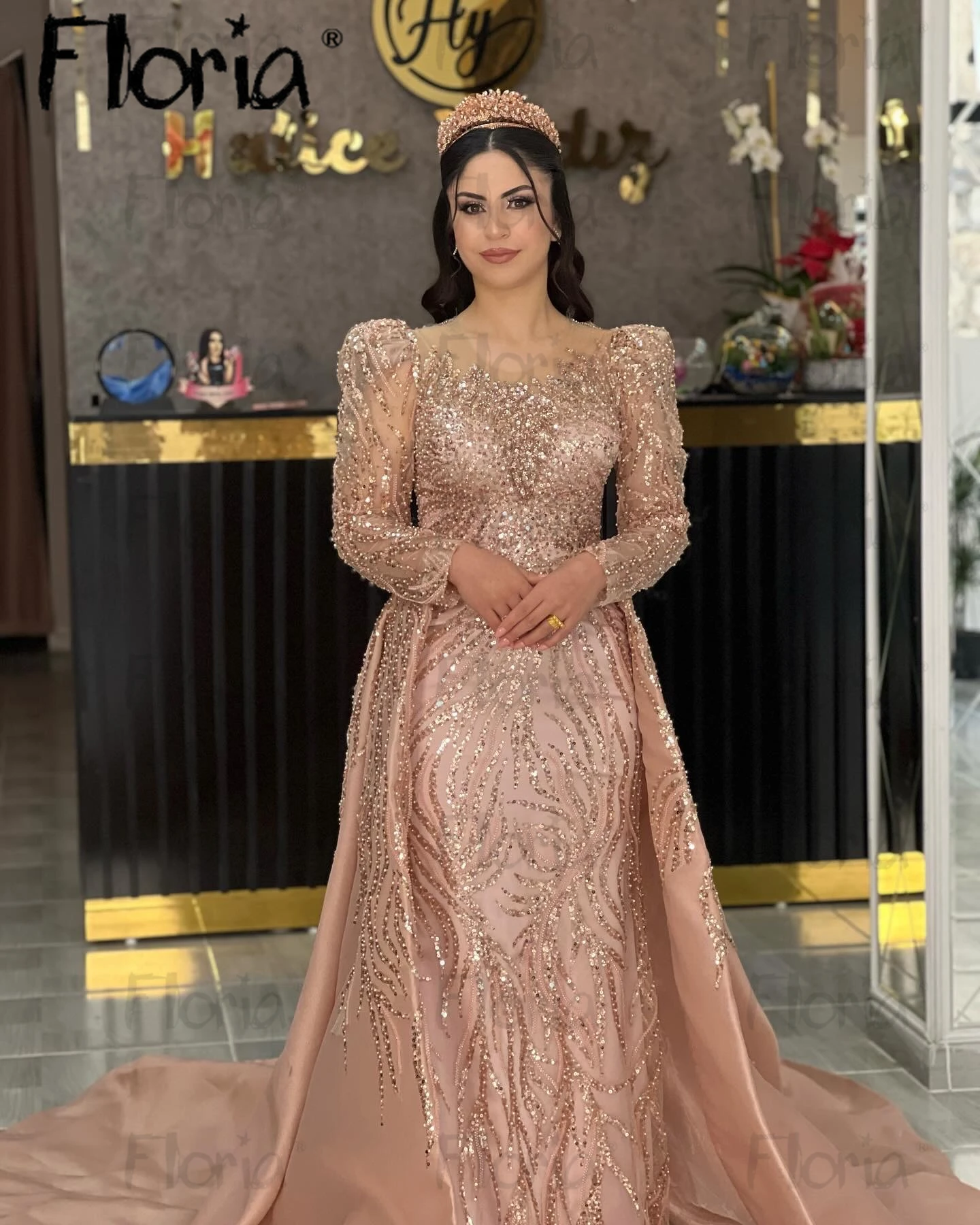 

Floria Long Sleeve Pink Champagne Evening Dress With Detachable Train Middle East Wedding Party Gowns Bride Prom Dresses Beaded