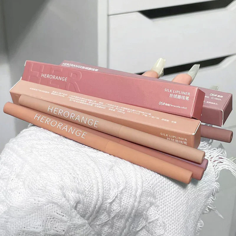 Nude Matte Velvet Lip Liner Pencil Waterproof Non-Stick Cherry Red Lip Contour Pen Women's Makeup for Perfect Lip Definition