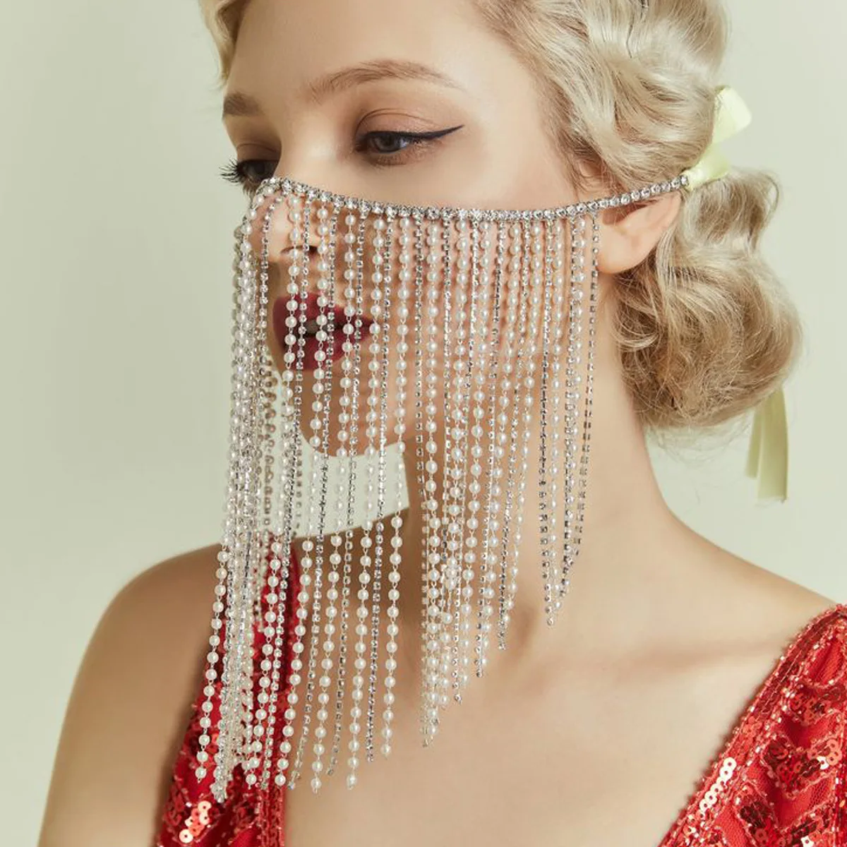 Hand Woven Plastic Pearls Beading Tassel Jewelry Mask for Women Prom Dance Show Party Elegant Ladies Tassel Face Mask Jewelry