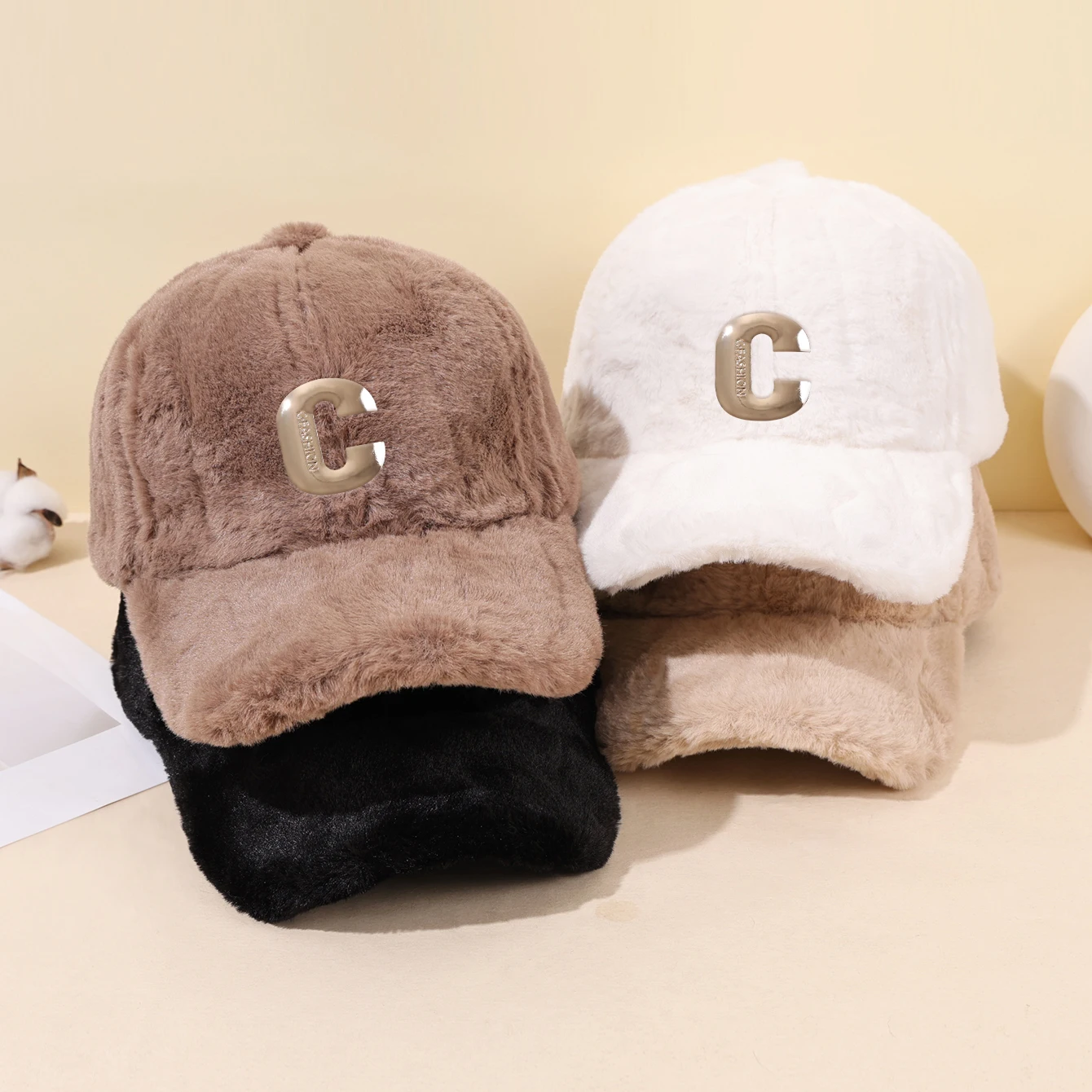 قبعة لسان البط القطيفة الدافئة للخريف والشتاء للنساء مع قبعة بيسبول بتصميم شعار C سميكة ودافئة #1