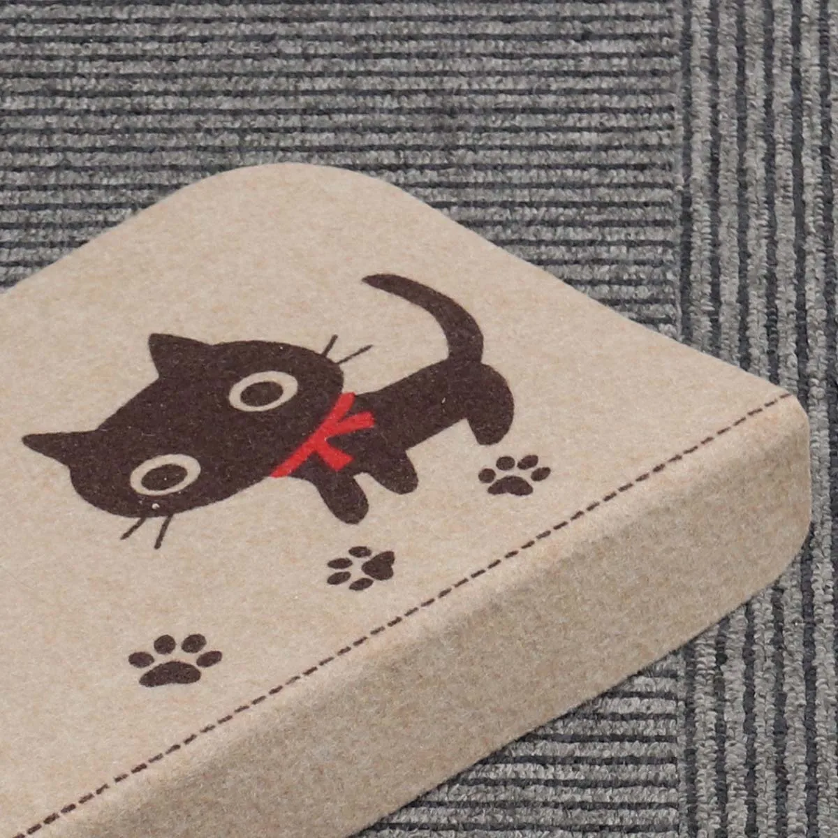 Рисунок 2 - Нескользящий лестничный ковер с рисунком котенка