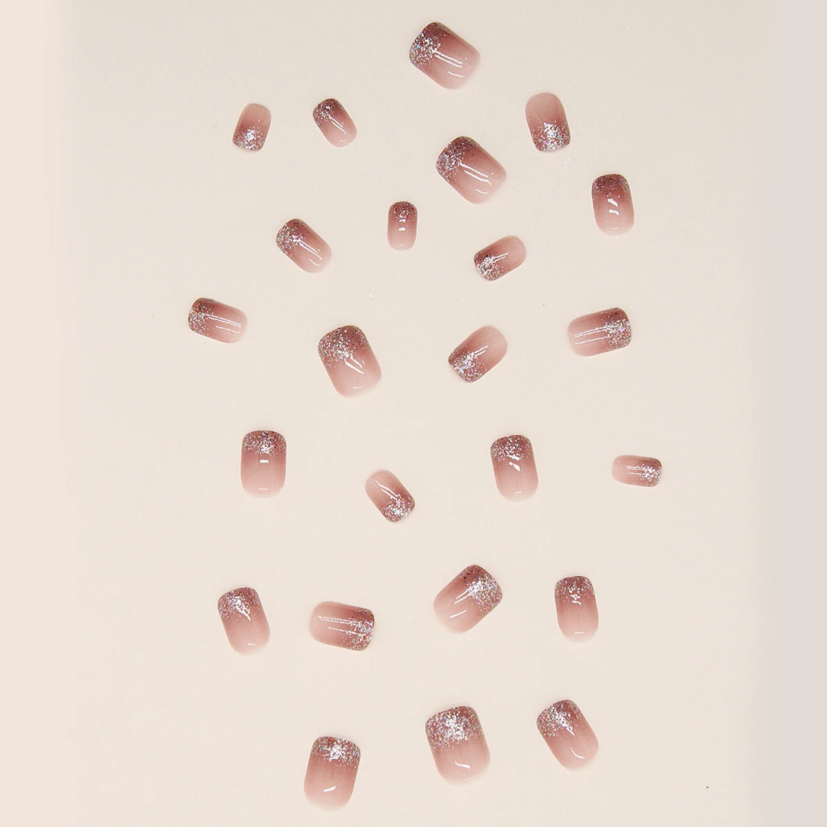 قم بترقية أسلوب أظافرك: 24 نصيحة قصيرة لامعة متدرجة مربعة الشكل، تتضمن عازلة واحدة وجل جيلي #3