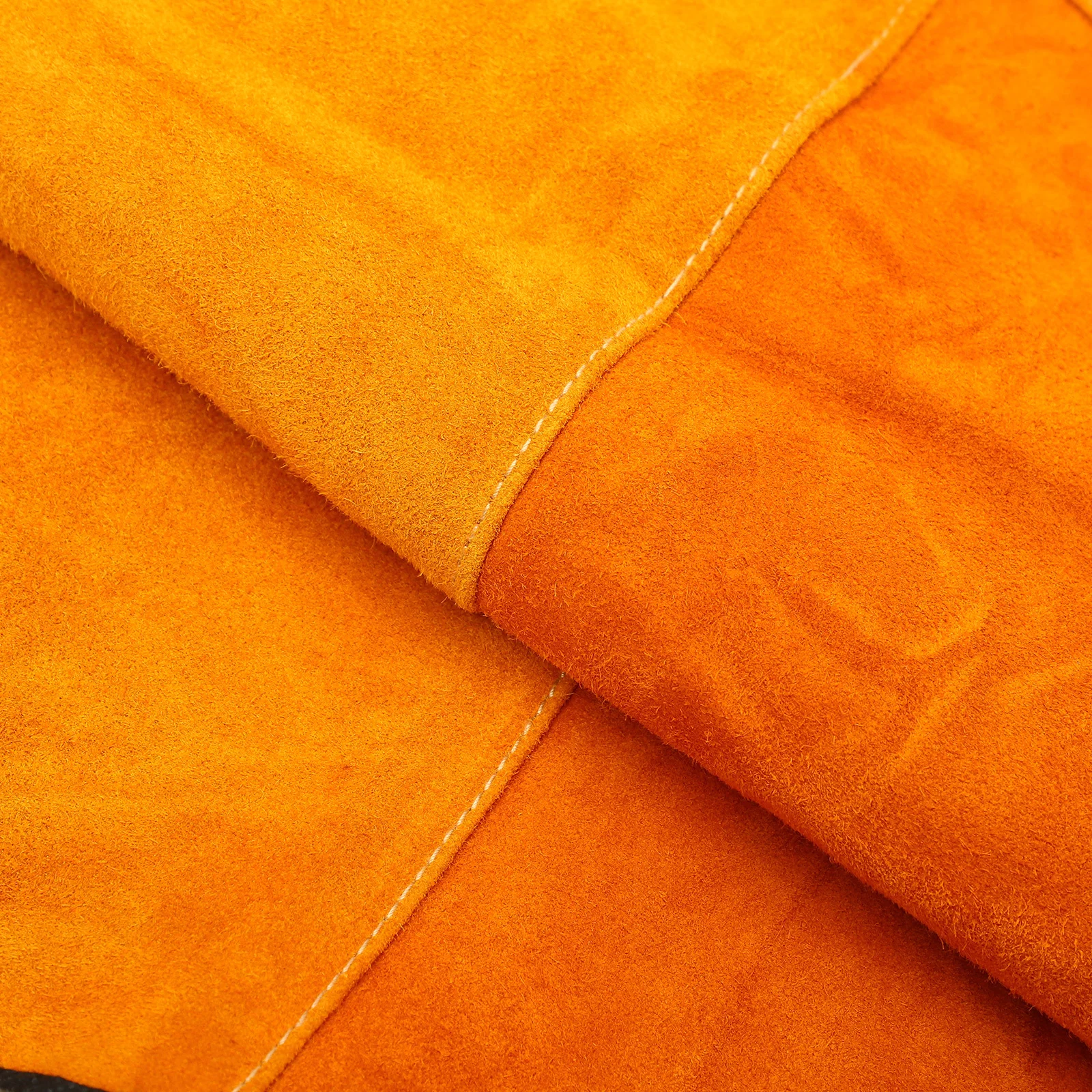 

1Pcs Electric Welding Apron Cowhide Heat Resistant Welding Protective Apron for Welder Carpenter Garage Workshop