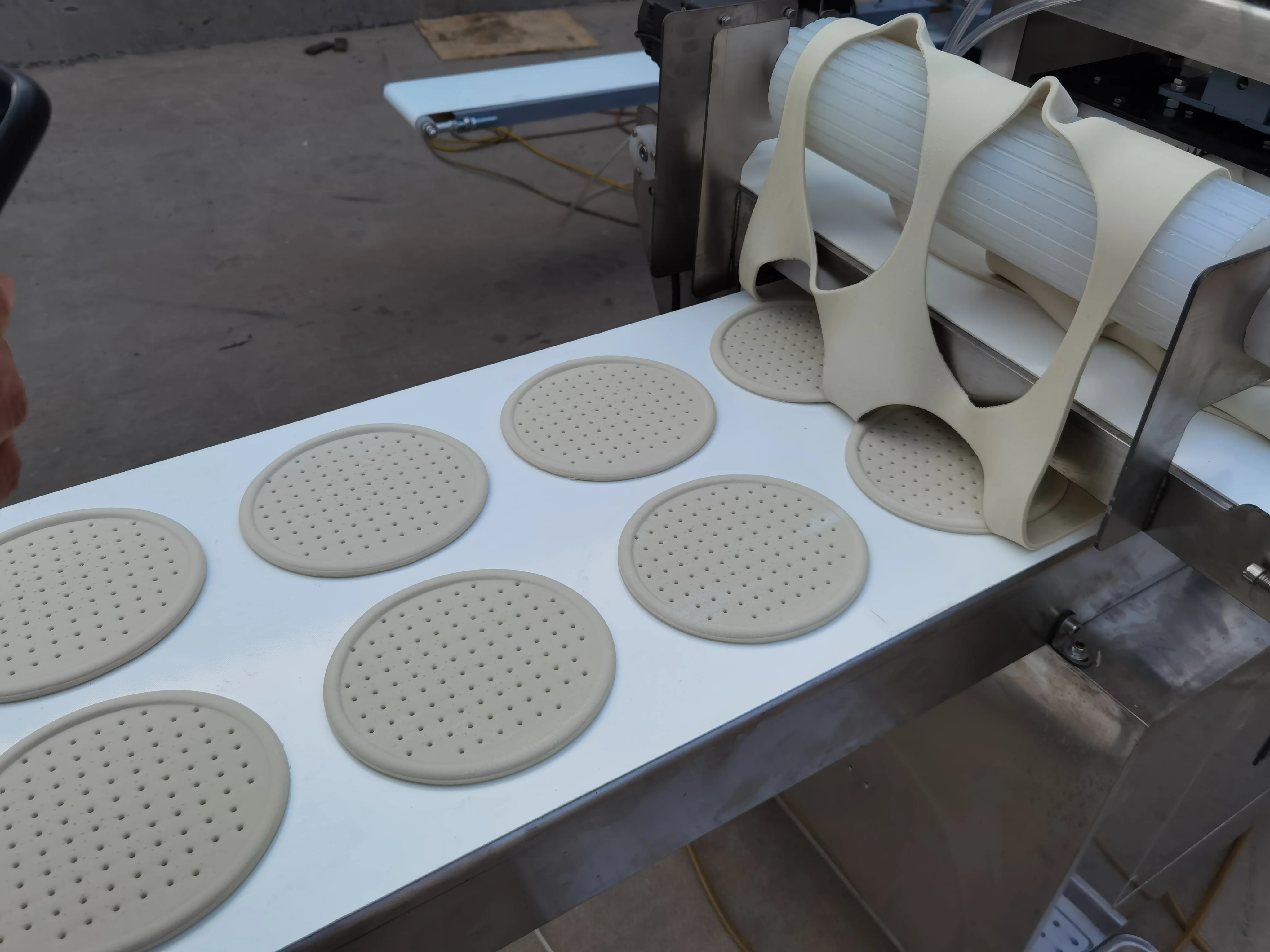 완전 자동 다기능 피자 베이스 피자 도우 시트 프레서 제조기 가격