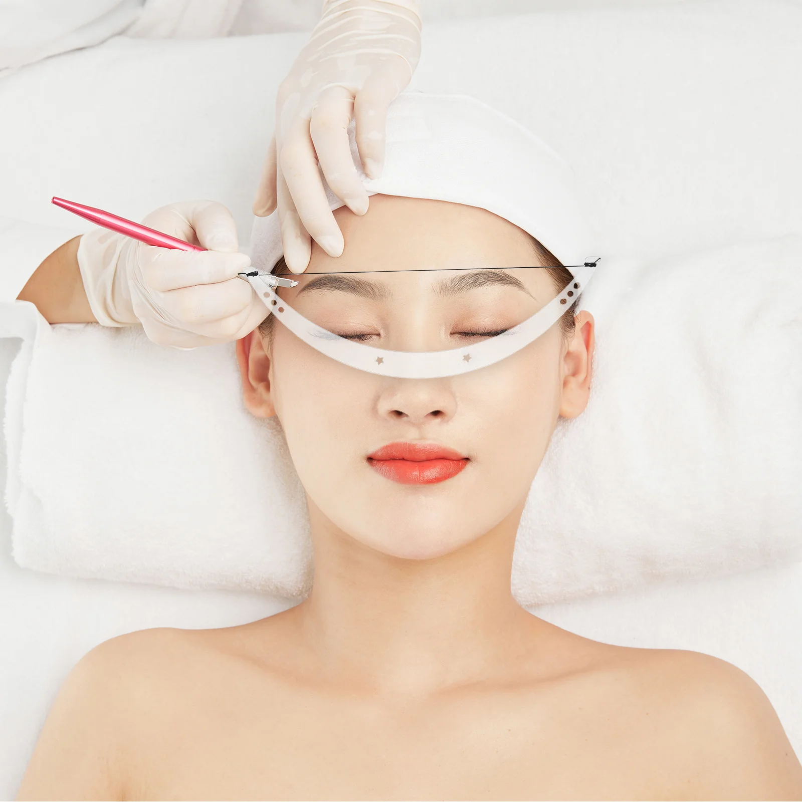 مجموعة تشكيل الحواجب مكونة من 3 قطع تتضمن مسطرة خطية ومستلزمات Microblading شفافة للمبتدئين استنسل حواجب قابل لإعادة الاستخدام وقابل للغسل