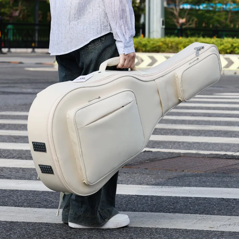 : Защитный чехол для гитары