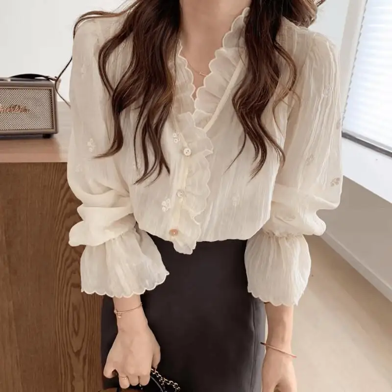 

French Style Vintage Blouse Lace Women 2026 Spring Summer New Sweet Temperament Ruffle Collar Casual Cotton Solid Color Shirt