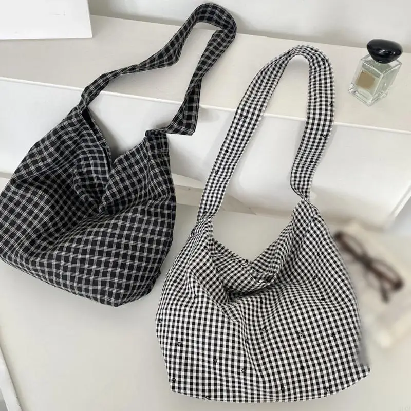 

Multipurpose Polyester Crossbody Bag With Inner Pockets Casual Outfit Essential 20CA