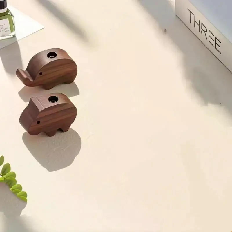 Cute Handmad Wooden ElephantEssential Oil Diffuser Home Perfume Diffuser Expander Beech Wood Reed Diffuser Bottle