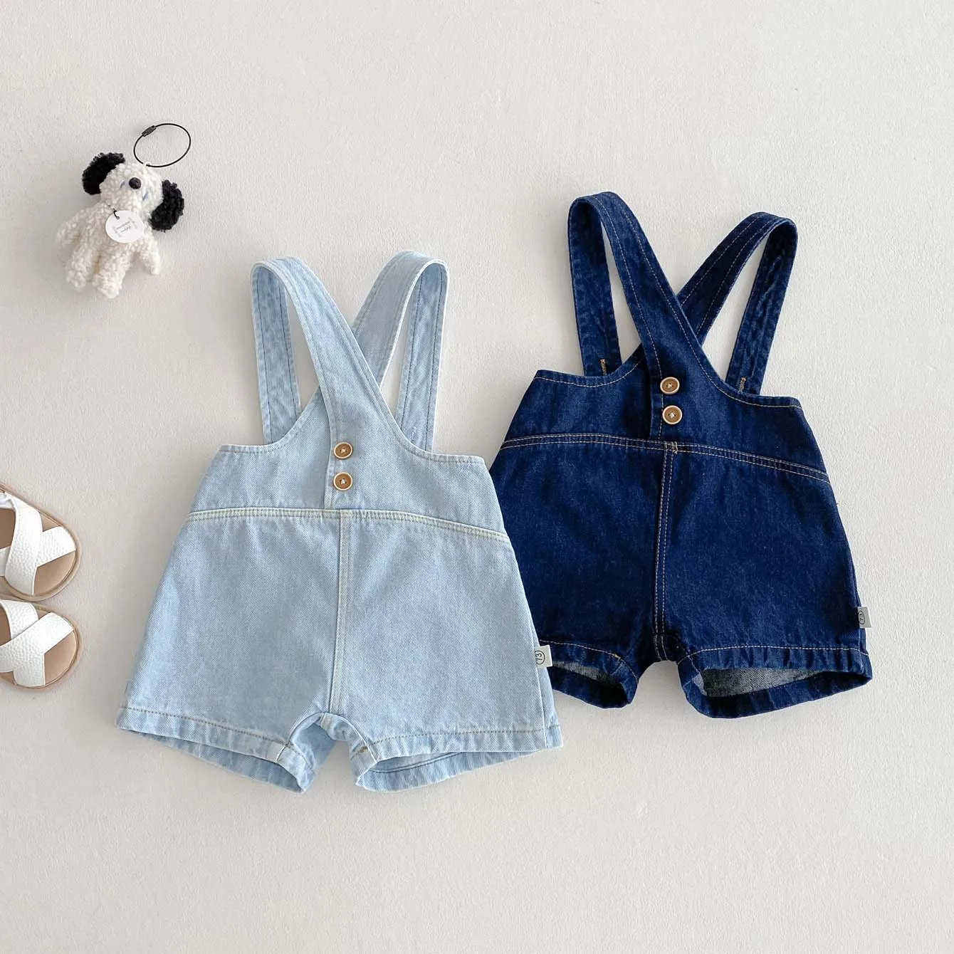 

Korean version of children's clothing infant Denim suspenders, children's fashion simple Denim suspenders, very suitable for goi
