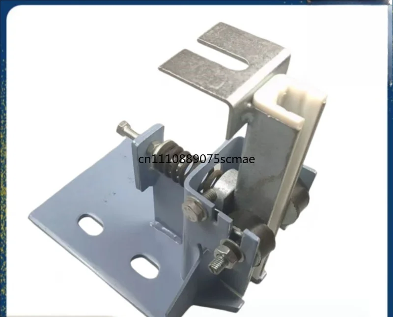 Suitable for Toshiba, elevator guide boots 220mm high-speed car sliding original DX16 hole spacing 100 * 80 elevator accessories