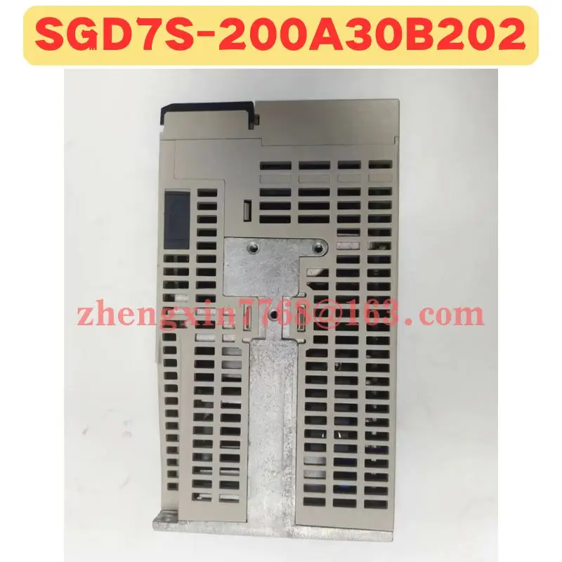 Used Servo Drive SGD7S-200A30B202 SGD7S 200A30B202 Normal Function Tested OK