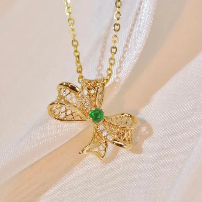 

New Natural Emerald Bow Pendant 925 Sterling Silver High-quality Emerald Women's Jewelry