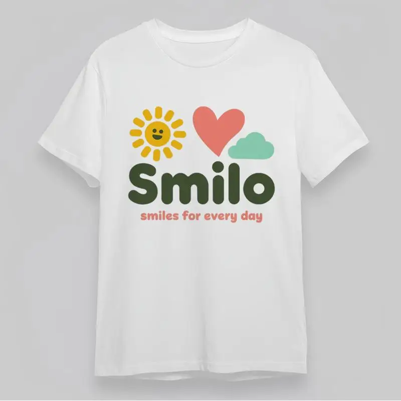 

Женская удобная классическая футболка с красочным солнечным облаком и сердцем Smilo Message