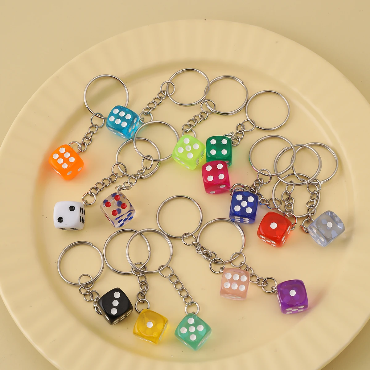 15pcs Dice Key Chain Creative Candy Color Resin Dice Pendant European and N Fashion Bag Accessories Key Chain Easter Gifts