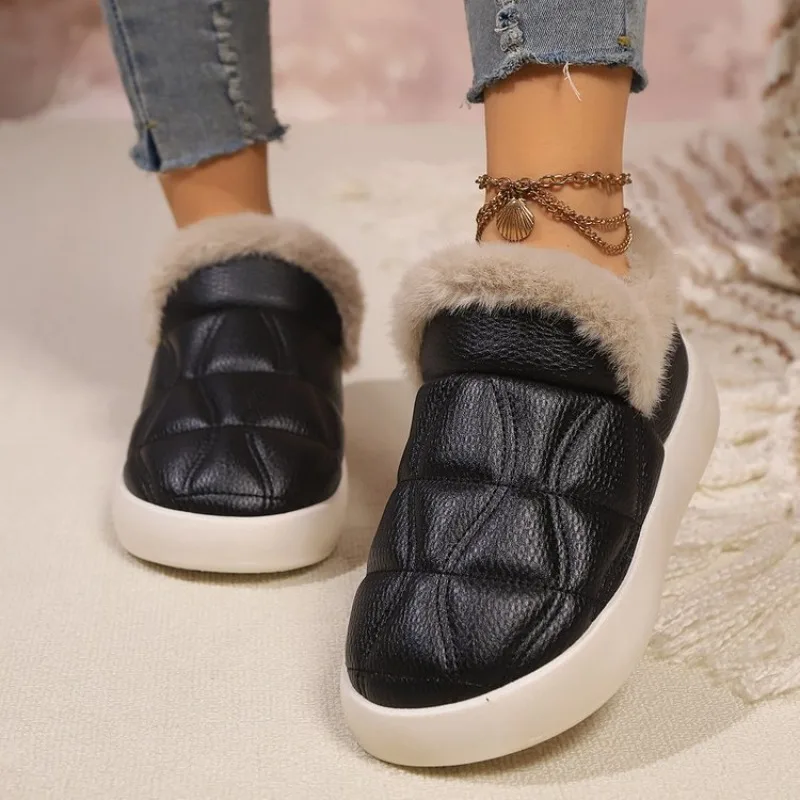 

New Winter 2025 Fashion Women's Indoor Home Warm Cotton Boots with Fleece and Thickening, and Outdoor Waterproof Cotton Shoes